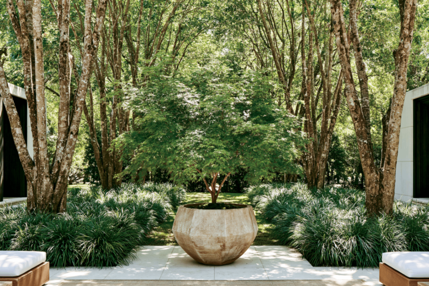 Miller House, Baton Rouge — brick garden court with cast stone planter